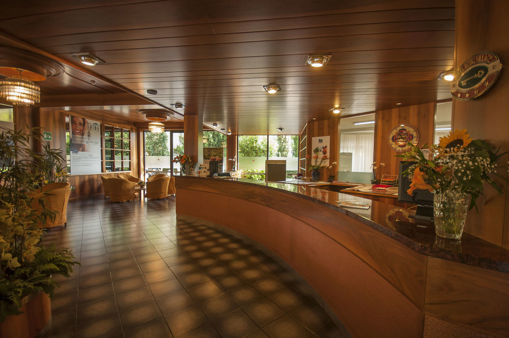 Hotel Royal Village Limone sul Garda Luaran gambar