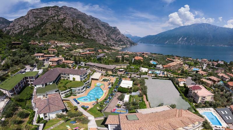 Hotel Royal Village Limone sul Garda Luaran gambar